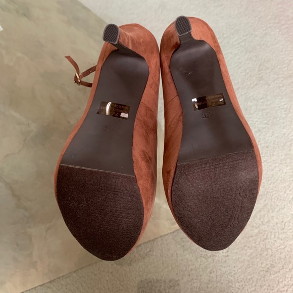 Breckelle’s High Heel Platform Peep Toe 👠 NEW - Picture 5 of 5